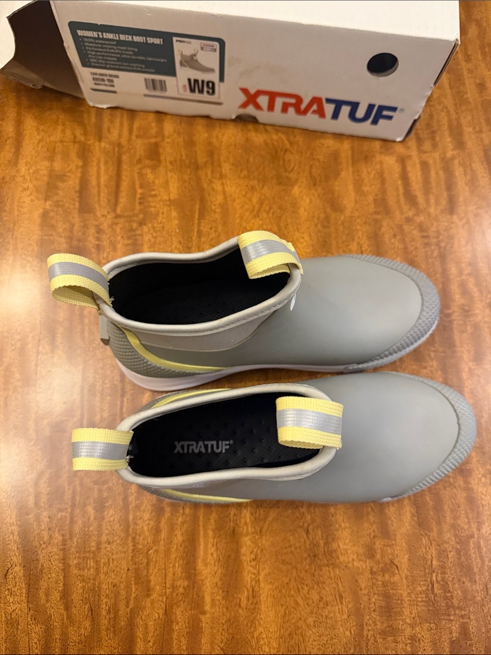 XTRATUF women’s 6” ANKLE DECK BOOT SPORT - Picture 12 of 16